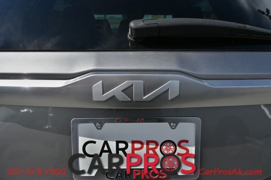2023 Kia Seltos LX - AWD - Premium Cloth Seats - Power Locks, Windows & Mirrors - Lane Assist & Forward Collision Alert - Apple Carplay & Android Auto - USB Input - Back Up Camera - Cruise Control - 31 MPG - 1-Owner Anchorage AK