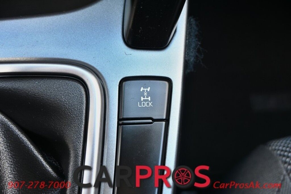2023 Kia Seltos LX - AWD - Premium Cloth Seats - Power Locks, Windows & Mirrors - Lane Assist & Forward Collision Alert - Apple Carplay & Android Auto - USB Input - Back Up Camera - Cruise Control - 31 MPG - 1-Owner Anchorage AK