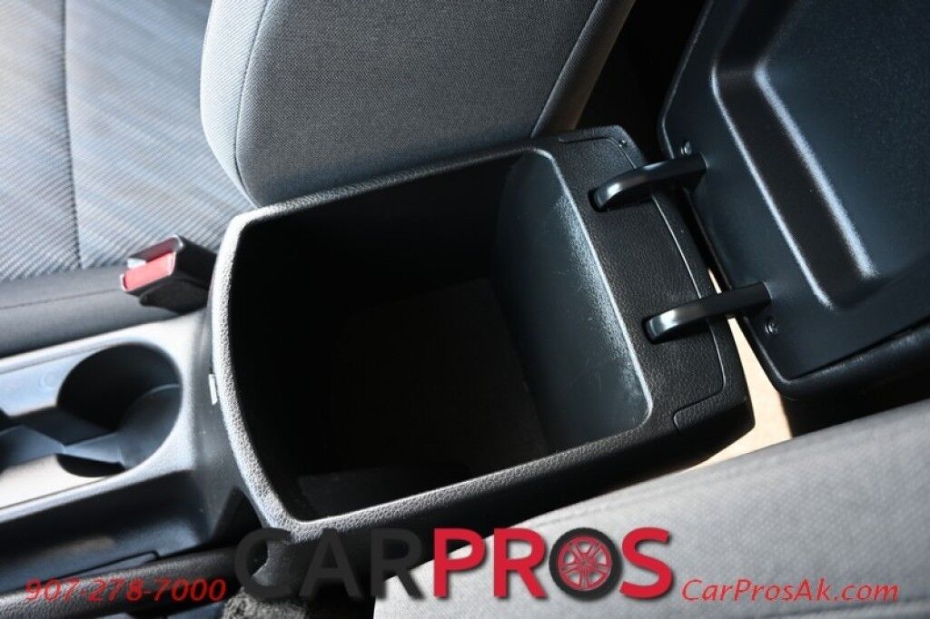 2023 Kia Seltos LX - AWD - Premium Cloth Seats - Power Locks, Windows & Mirrors - Lane Assist & Forward Collision Alert - Apple Carplay & Android Auto - USB Input - Back Up Camera - Cruise Control - 31 MPG - 1-Owner Anchorage AK