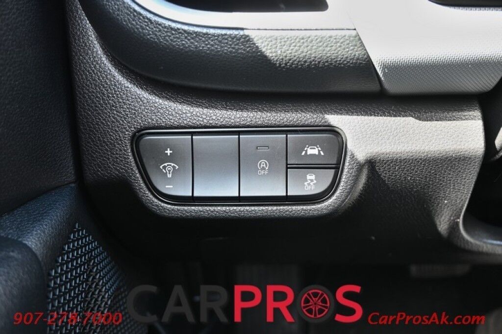 2023 Kia Seltos LX - AWD - Premium Cloth Seats - Power Locks, Windows & Mirrors - Lane Assist & Forward Collision Alert - Apple Carplay & Android Auto - USB Input - Back Up Camera - Cruise Control - 31 MPG - 1-Owner Anchorage AK