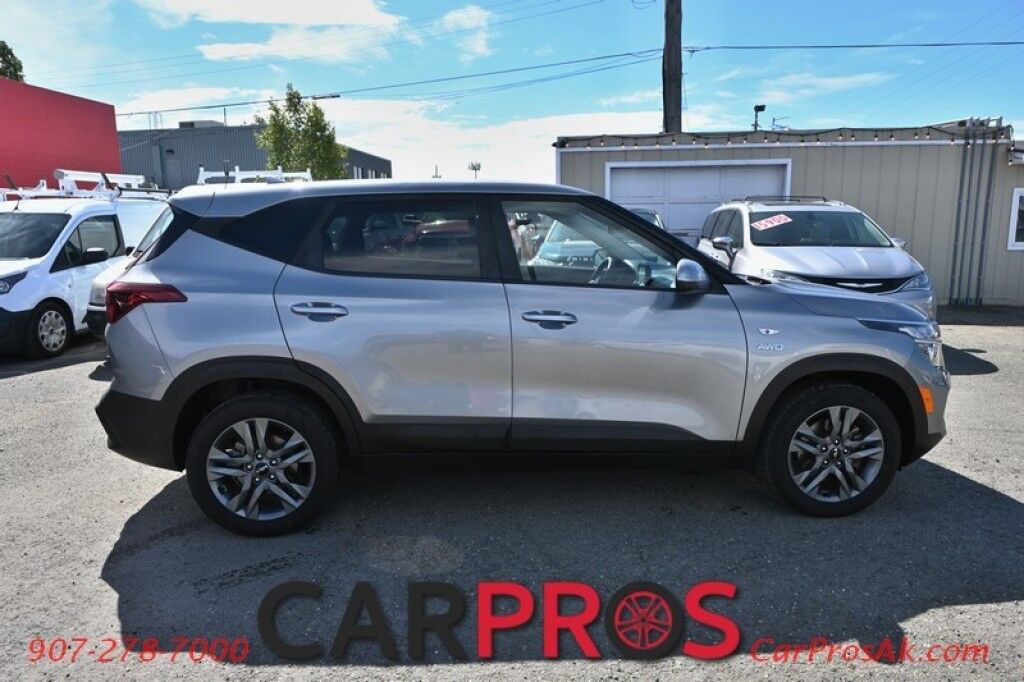 2023 Kia Seltos LX - AWD - Premium Cloth Seats - Power Locks, Windows & Mirrors - Lane Assist & Forward Collision Alert - Apple Carplay & Android Auto - USB Input - Back Up Camera - Cruise Control - 31 MPG - 1-Owner Anchorage AK
