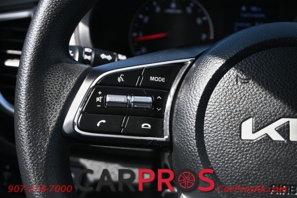 2023 Kia Seltos LX - AWD - Premium Cloth Seats - Power Locks, Windows & Mirrors - Lane Assist & Forward Collision Alert - Apple Carplay & Android Auto - USB Input - Back Up Camera - Cruise Control - 31 MPG - 1-Owner Anchorage AK