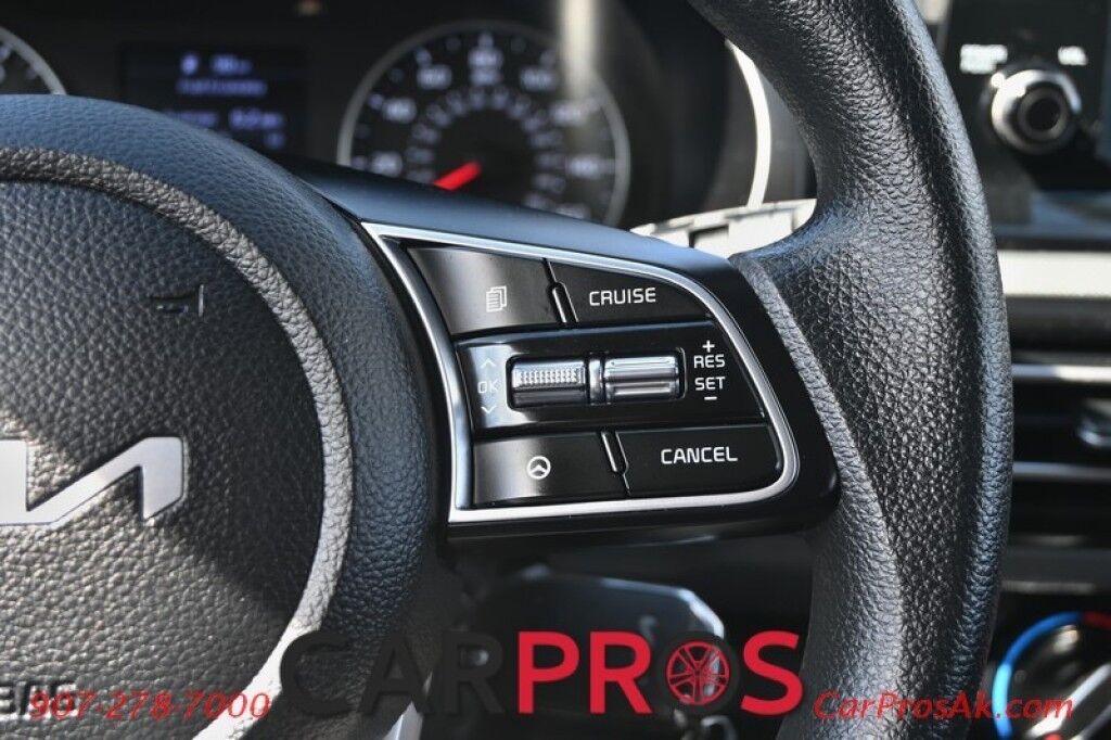 2023 Kia Seltos LX - AWD - Premium Cloth Seats - Power Locks, Windows & Mirrors - Lane Assist & Forward Collision Alert - Apple Carplay & Android Auto - USB Input - Back Up Camera - Cruise Control - 31 MPG - 1-Owner Anchorage AK