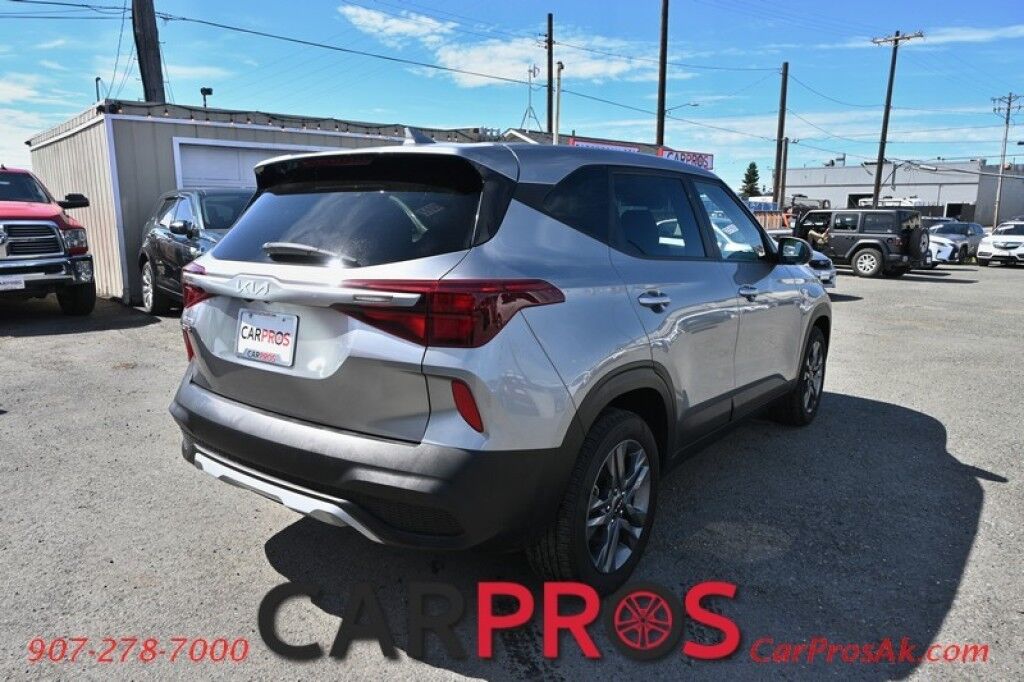 2023 Kia Seltos LX - AWD - Premium Cloth Seats - Power Locks, Windows & Mirrors - Lane Assist & Forward Collision Alert - Apple Carplay & Android Auto - USB Input - Back Up Camera - Cruise Control - 31 MPG - 1-Owner Anchorage AK