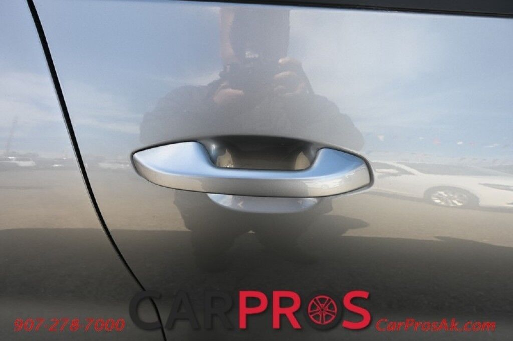 2023 Kia Seltos LX - AWD - Premium Cloth Seats - Power Locks, Windows & Mirrors - Lane Assist & Forward Collision Alert - Apple Carplay & Android Auto - USB Input - Back Up Camera - Cruise Control - 31 MPG - 1-Owner Anchorage AK