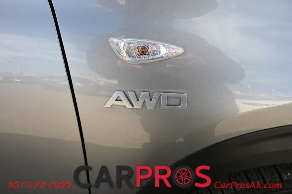 2023 Kia Seltos LX - AWD - Premium Cloth Seats - Power Locks, Windows & Mirrors - Lane Assist & Forward Collision Alert - Apple Carplay & Android Auto - USB Input - Back Up Camera - Cruise Control - 31 MPG - 1-Owner Anchorage AK