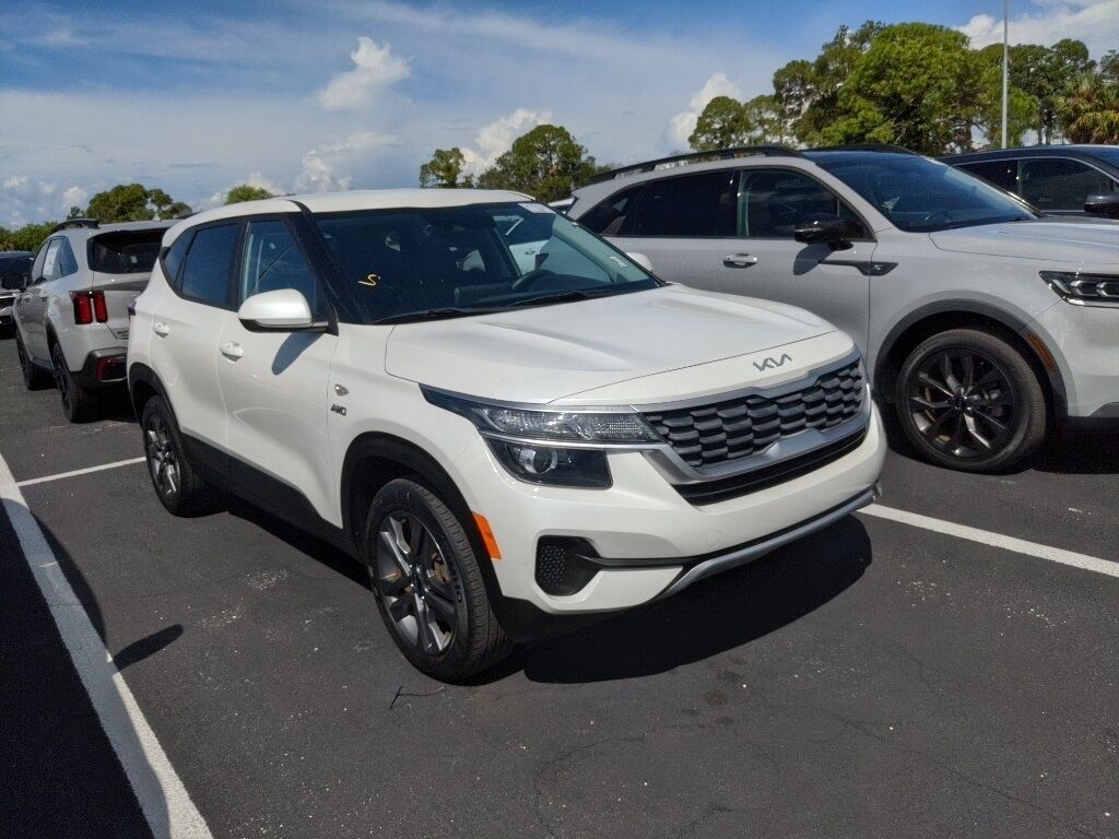 2023 Kia Seltos LX Oshkosh WI