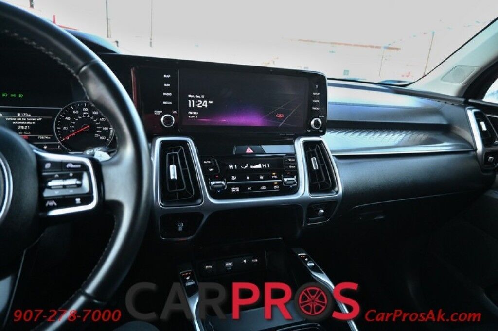 2023 Kia Sorento Hybrid EX - AWD - Power & Heated Leather Seats - Push To Start - Navigation - Bluetooth - 3rd Row - Seats 6 - Remote Start - Backup Camera - Blind Spot Alert - Keyless Entry & Push to Start - 1 Owner Anchorage AK