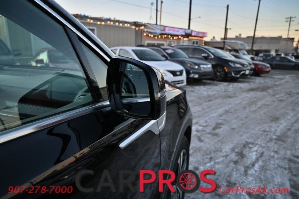 2023 Kia Sorento Hybrid EX - AWD - Power & Heated Leather Seats - Push To Start - Navigation - Bluetooth - 3rd Row - Seats 6 - Remote Start - Backup Camera - Blind Spot Alert - Keyless Entry & Push to Start - 1 Owner Anchorage AK