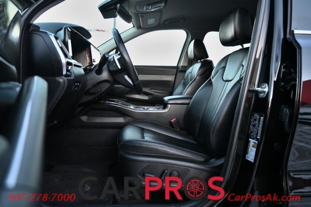 2023 Kia Sorento Hybrid EX - AWD - Power & Heated Leather Seats - Push To Start - Navigation - Bluetooth - 3rd Row - Seats 6 - Remote Start - Backup Camera - Blind Spot Alert - Keyless Entry & Push to Start - 1 Owner Anchorage AK