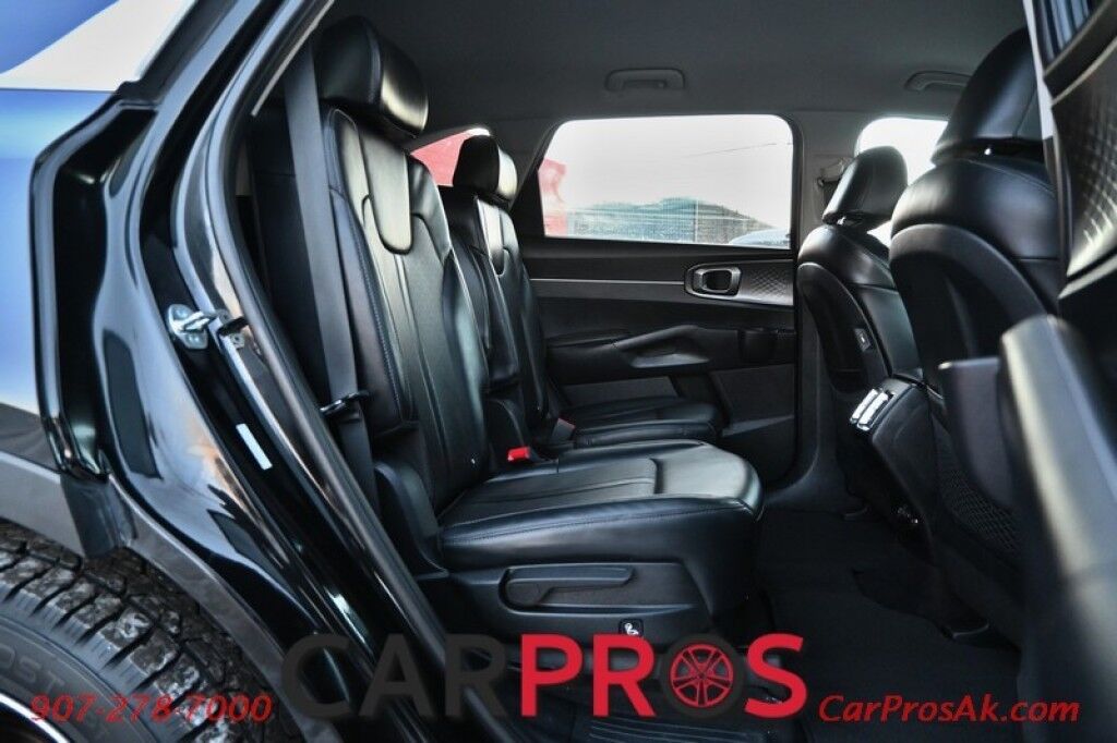 2023 Kia Sorento Hybrid EX - AWD - Power & Heated Leather Seats - Push To Start - Navigation - Bluetooth - 3rd Row - Seats 6 - Remote Start - Backup Camera - Blind Spot Alert - Keyless Entry & Push to Start - 1 Owner Anchorage AK