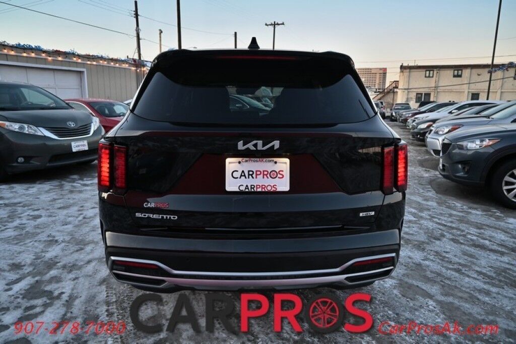 2023 Kia Sorento Hybrid EX - AWD - Power & Heated Leather Seats - Push To Start - Navigation - Bluetooth - 3rd Row - Seats 6 - Remote Start - Backup Camera - Blind Spot Alert - Keyless Entry & Push to Start - 1 Owner Anchorage AK