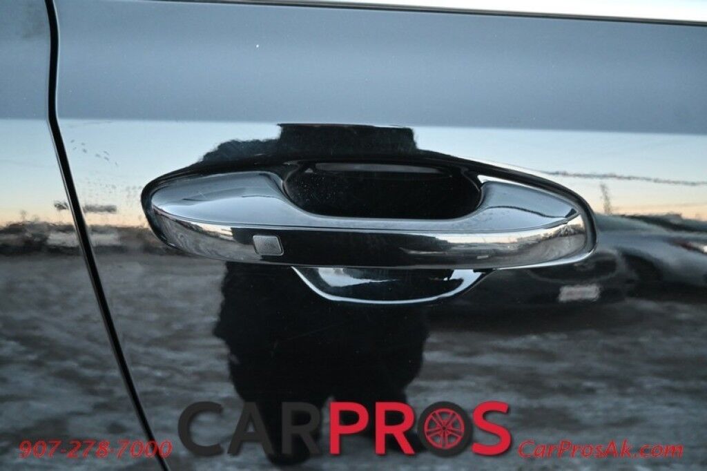 2023 Kia Sorento Hybrid EX - Power Heated Leather Seats - Push To Start - Navigation - Bluetooth - 3rd Row - Seats 6 - Remote Start - Backup Camera - Blind Spot Alert - Keyless Entry & Push to Start - Rear Parking Sensors Anchorage AK