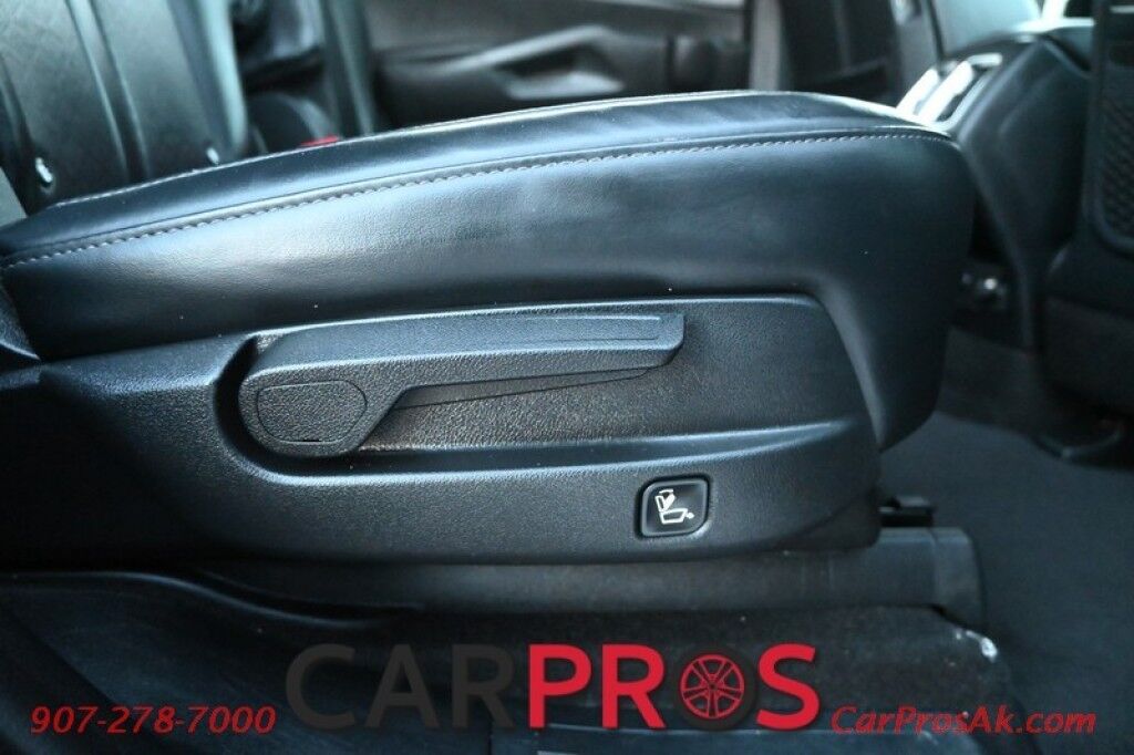 2023 Kia Sorento Hybrid EX - Power & Heated Leather Seats - Push To Start - Navigation - Bluetooth - 3rd Row - Seats 6 - Remote Start - Backup Camera - Blind Spot Alert - Keyless Entry & Push to Start - 1 Owner Anchorage AK