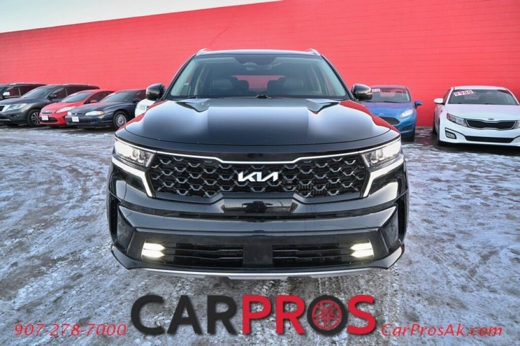 2023 Kia Sorento Hybrid EX - Power & Heated Leather Seats - Push To Start - Navigation - Bluetooth - 3rd Row - Seats 6 - Remote Start - Backup Camera - Blind Spot Alert - Keyless Entry & Push to Start - 1 Owner