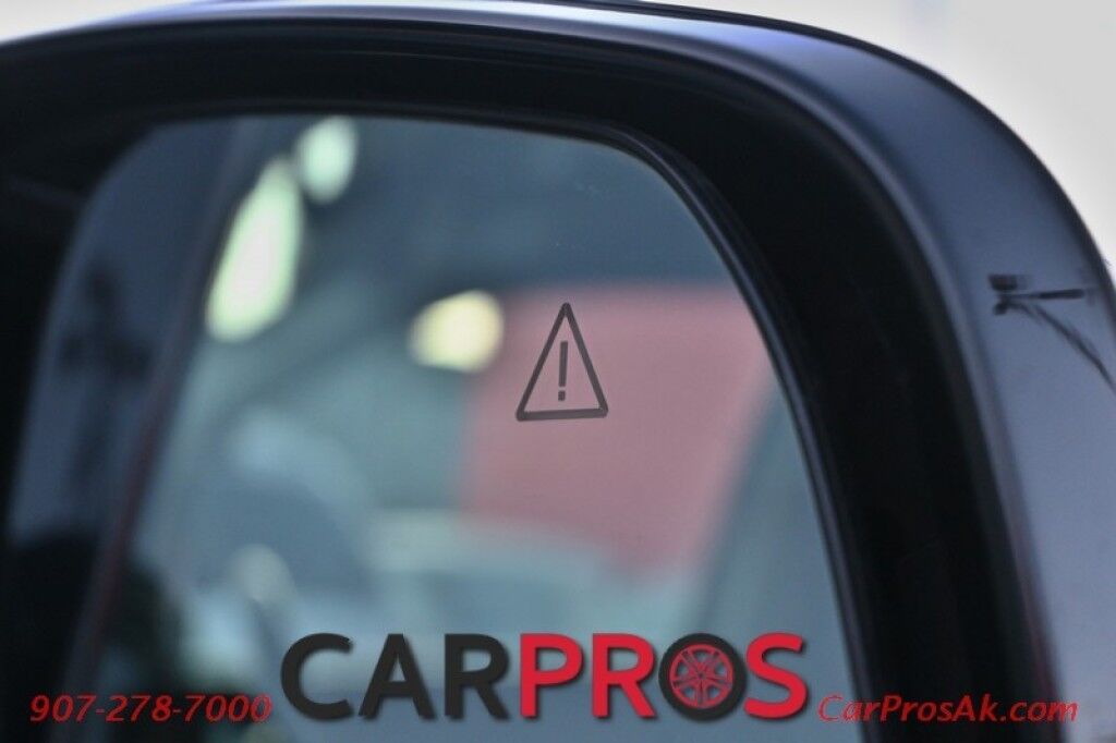 2023 Kia Sorento Hybrid EX - Power & Heated Leather Seats - Push To Start - Navigation - Bluetooth - 3rd Row - Seats 6 - Remote Start - Backup Camera - Blind Spot Alert - Keyless Entry & Push to Start - 1 Owner Anchorage AK