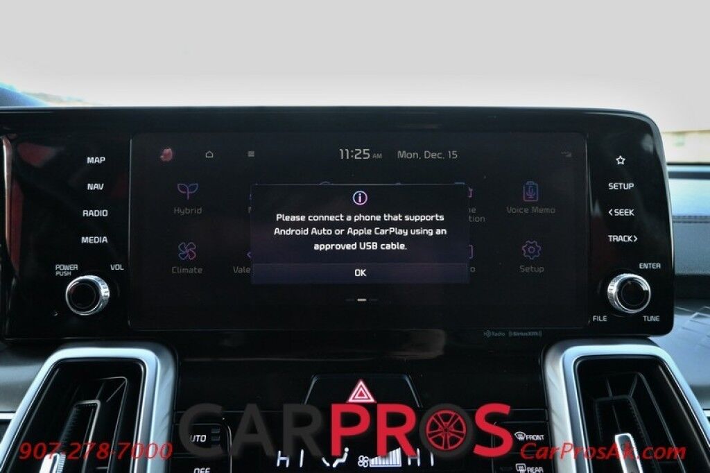 2023 Kia Sorento Hybrid EX - Power & Heated Leather Seats - Push To Start - Navigation - Bluetooth - 3rd Row - Seats 6 - Remote Start - Backup Camera - Blind Spot Alert - Keyless Entry & Push to Start - 1 Owner Anchorage AK