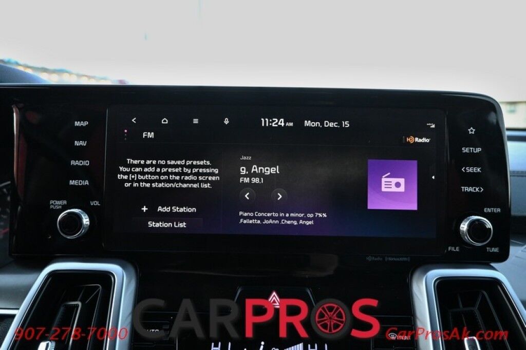 2023 Kia Sorento Hybrid EX - Power & Heated Leather Seats - Push To Start - Navigation - Bluetooth - 3rd Row - Seats 6 - Remote Start - Backup Camera - Blind Spot Alert - Keyless Entry & Push to Start - Rear Parking Sensors Anchorage AK