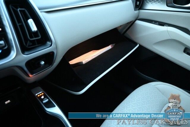 2023 Kia Sorento Hybrid EX / AWD / Auto Start / Power & Heated Leather Seats / NAV / Adaptive Cruise Control / Lane Departure & Blind Spot Alert / Apple CarPlay & Android Auto / Back Up Camera / 3rd Row / Seats 6 / 1-Owner Anchorage AK