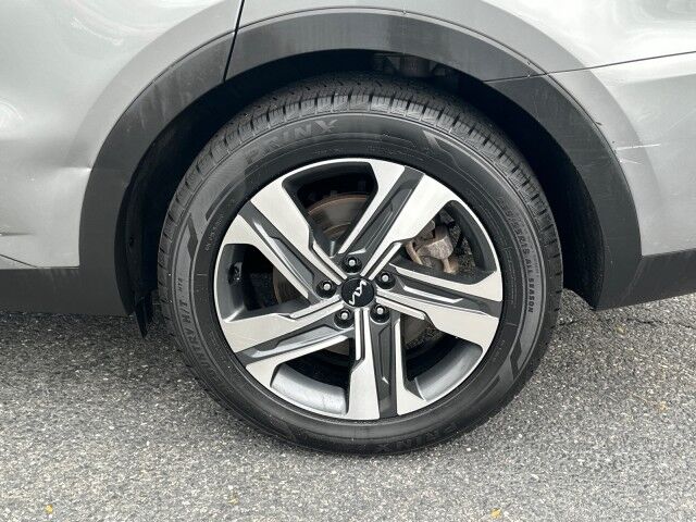 2023 Kia Sorento Hybrid SX Prestige Worcester MA 2023 Kia Sorento Hybrid SX Prestige Worcester MA