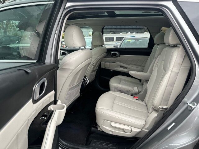 2023 Kia Sorento Hybrid SX Prestige Worcester MA 2023 Kia Sorento Hybrid SX Prestige Worcester MA