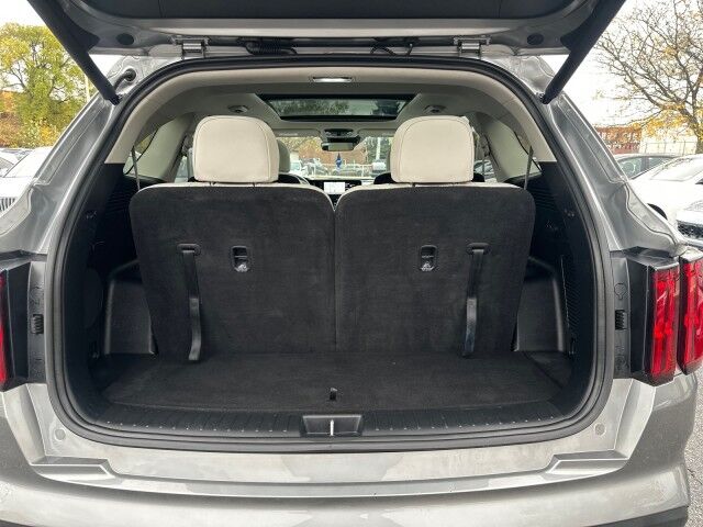 2023 Kia Sorento Hybrid SX Prestige Worcester MA 2023 Kia Sorento Hybrid SX Prestige Worcester MA