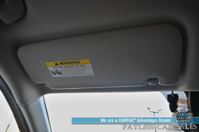 2023 Kia Sorento LX / AWD / Lane Departure & Blind Spot Alert / Forward Collision Alert / Apple CarPlay & Android Auto / Back Up Camera / Keyless Entry / 3rd Row / Seats 7 / Only 11K Miles / 1-Owner Anchorage AK