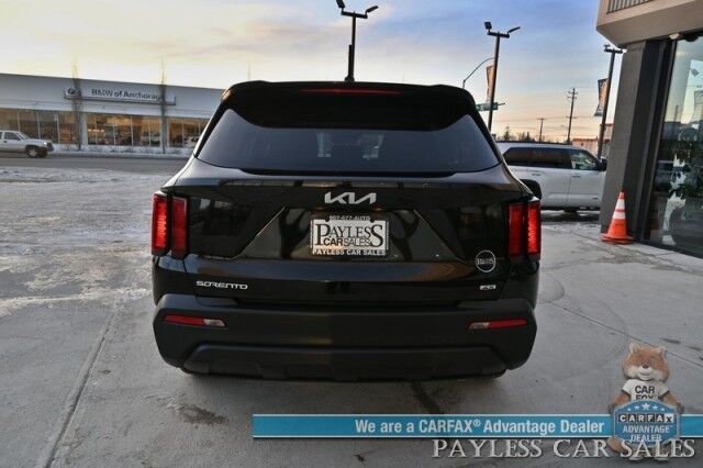 2023 Kia Sorento LX / AWD / Lane Departure & Blind Spot Alert / Forward Collision Alert / Apple CarPlay & Android Auto / Back Up Camera / Keyless Entry / 3rd Row / Seats 7 / Only 11K Miles / 1-Owner Anchorage AK