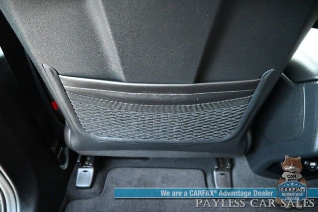 2023 Kia Sorento LX / AWD / Lane Departure & Blind Spot Alert / Forward Collision Alert / Apple CarPlay & Android Auto / Back Up Camera / Keyless Entry / 3rd Row / Seats 7 / Only 11K Miles / 1-Owner Anchorage AK