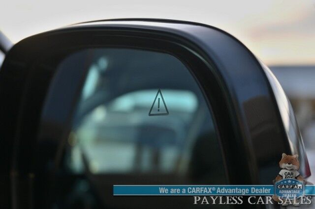 2023 Kia Sorento LX / AWD / Power Mirrors, Windows & Locks / Lane Departure & Blind Spot Alert / Forward Collision Alert / Apple CarPlay & Android Auto / Keyless Entry / 3rd Row / Seats 7 / Only 11K Miles / 1-Owner Anchorage AK