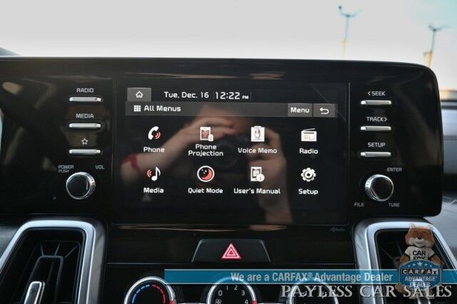 2023 Kia Sorento LX / AWD / Power Mirrors, Windows & Locks / Lane Departure & Blind Spot Alert / Forward Collision Alert / Apple CarPlay & Android Auto / Keyless Entry / 3rd Row / Seats 7 / Only 11K Miles / 1-Owner Anchorage AK