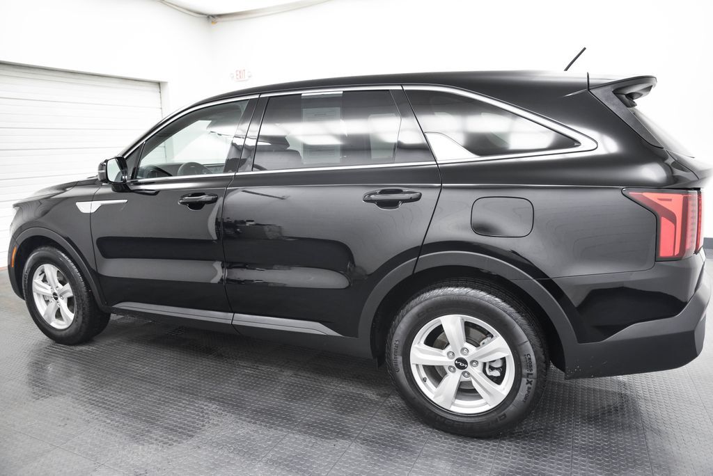 2023 Kia Sorento LX Akron OH