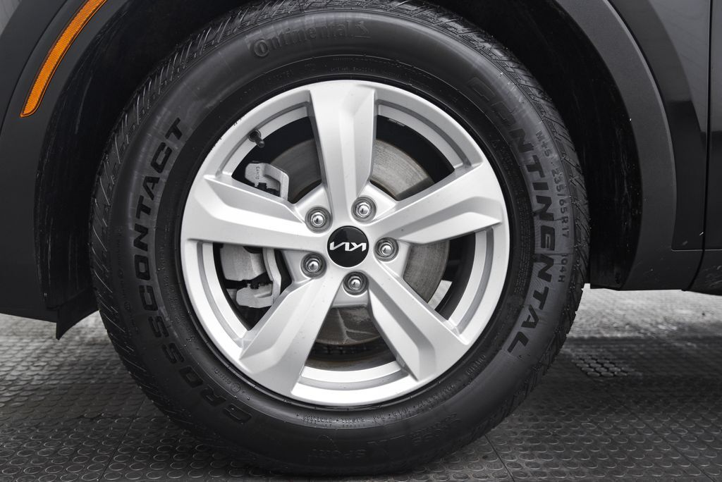 2023 Kia Sorento LX Akron OH