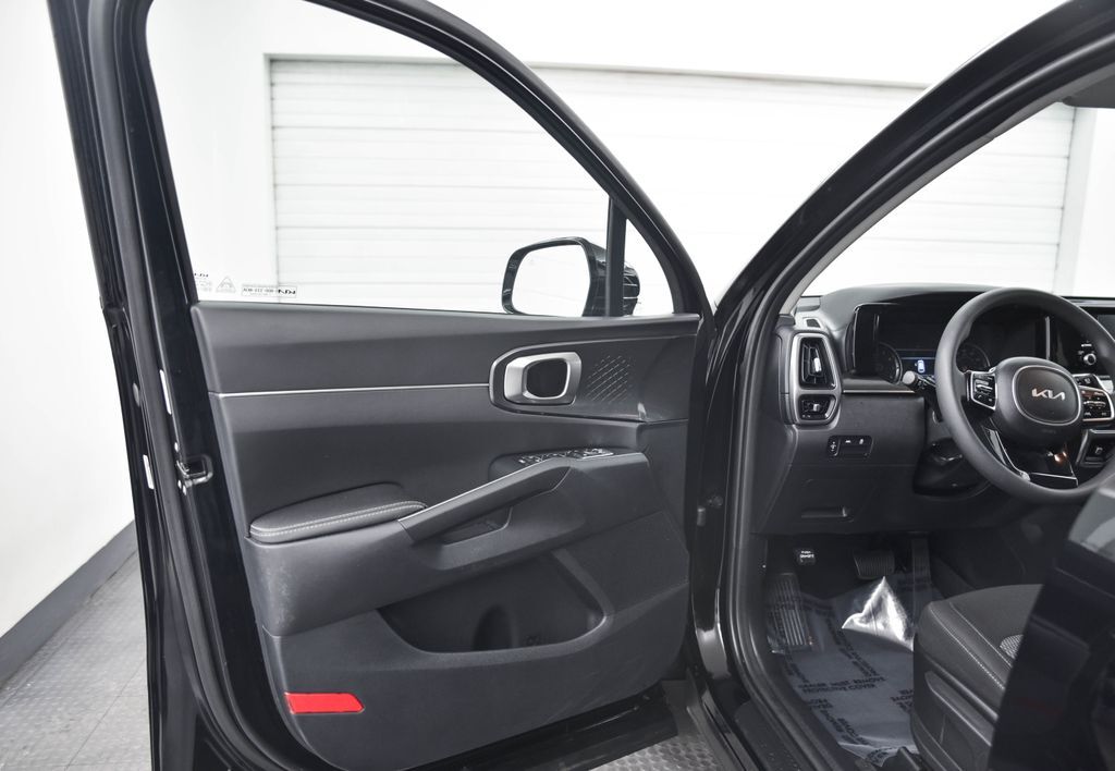 2023 Kia Sorento LX Akron OH