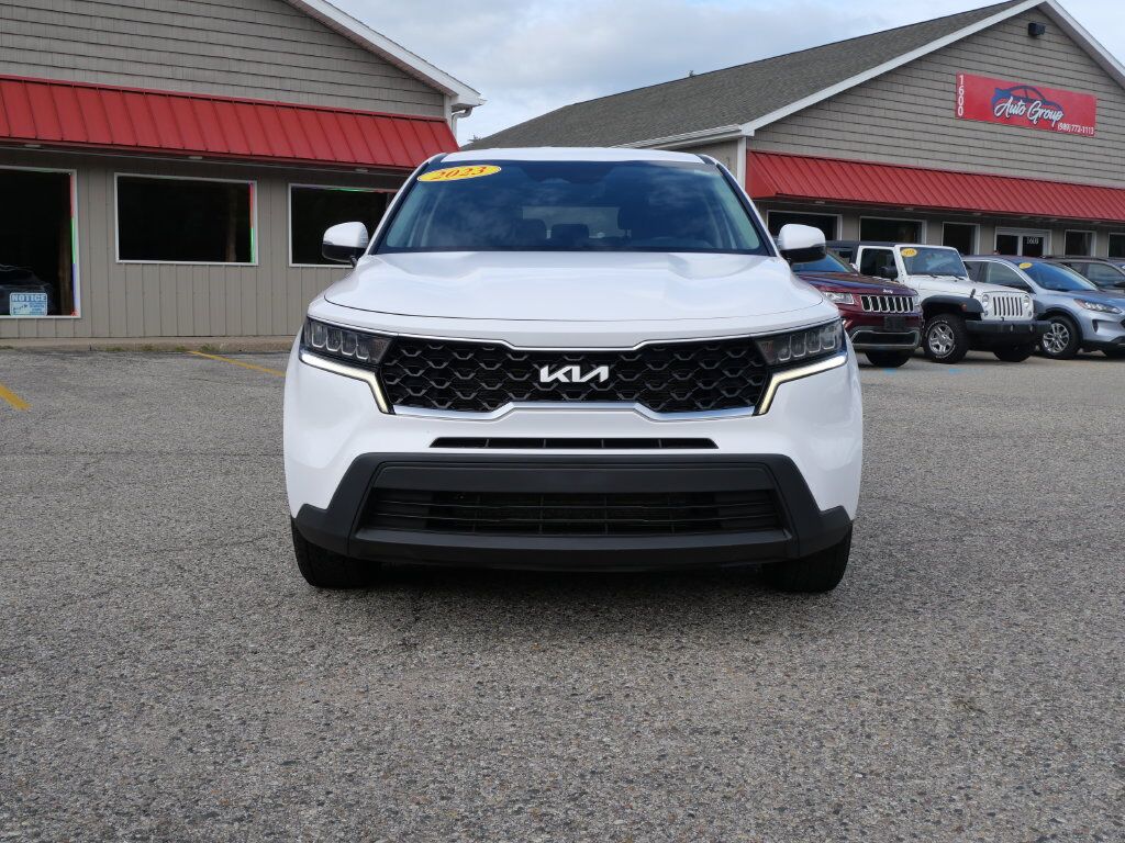 2023 Kia Sorento LX