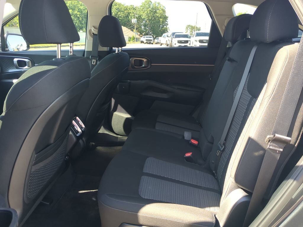 2023 Kia Sorento LX Appleton WI