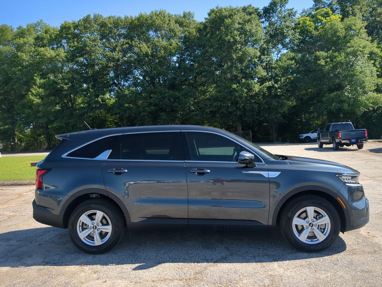 2023 Kia Sorento LX Appleton WI