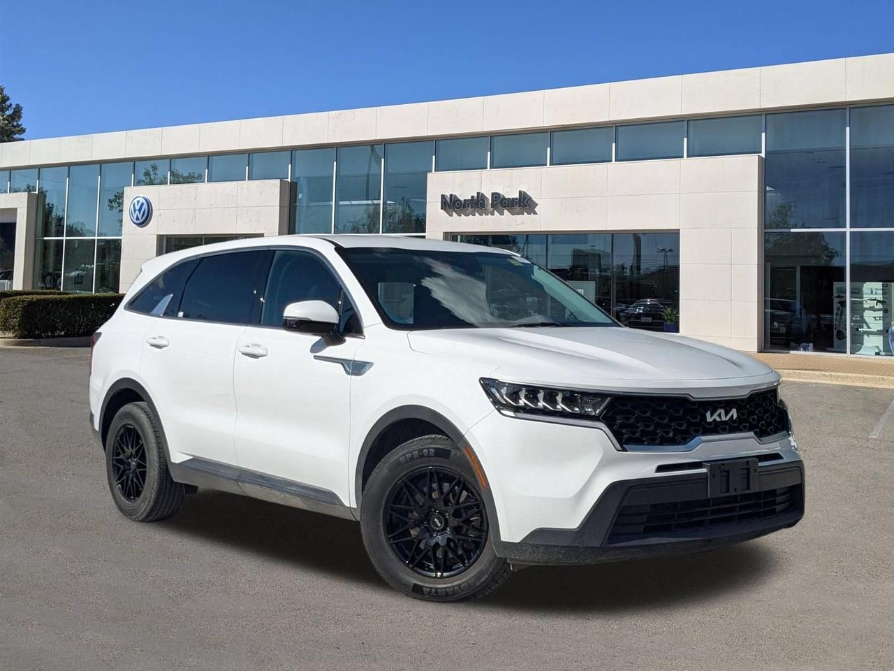 2023 Kia Sorento LX