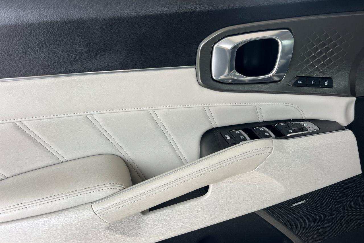 2023 Kia Sorento Plug-In Hybrid SX Prestige Roseville CA