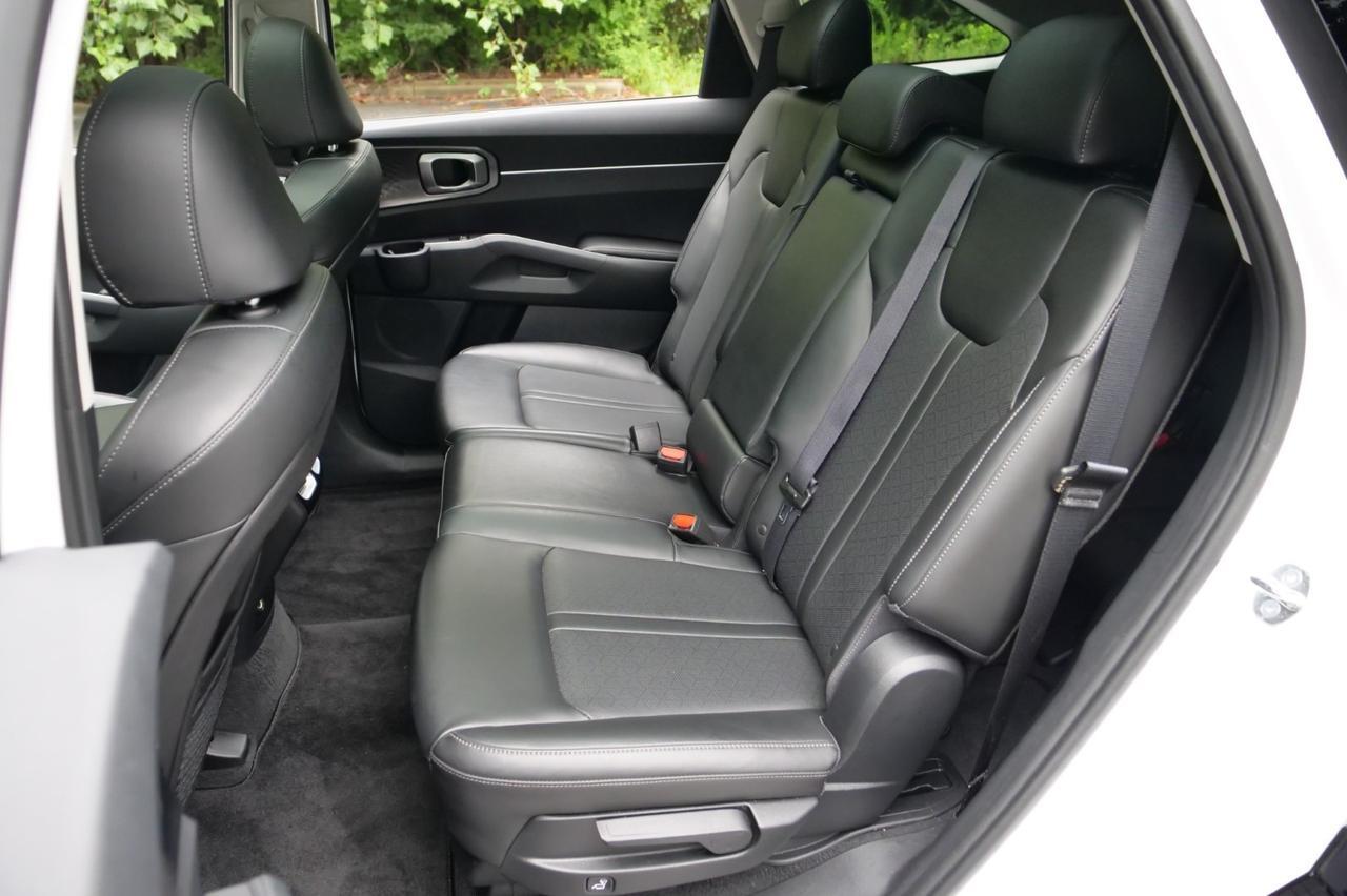 2023 Kia Sorento S / PANO Sunroof / Third Row / Heated Seats! Lincolnton NC