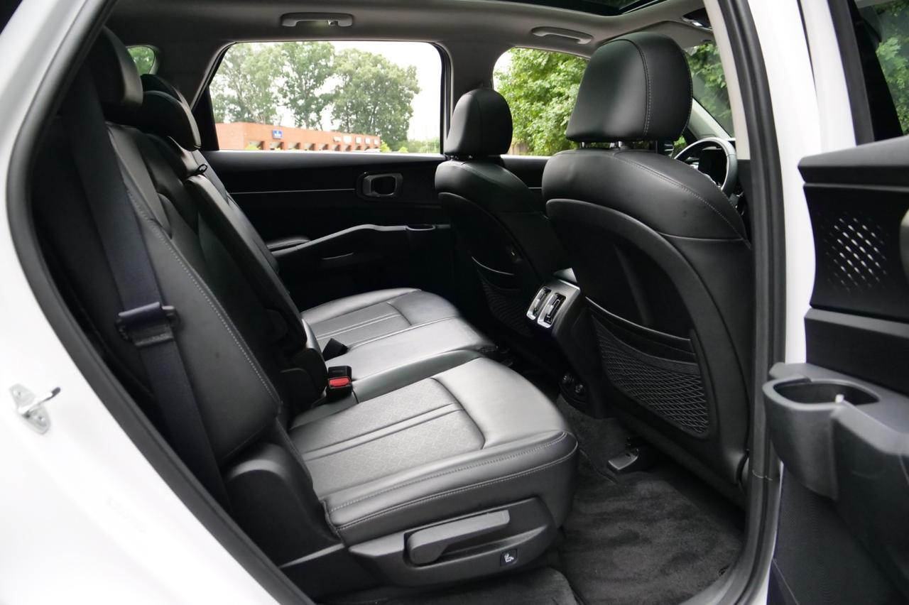 2023 Kia Sorento S / PANO Sunroof / Third Row / Heated Seats! Lincolnton NC