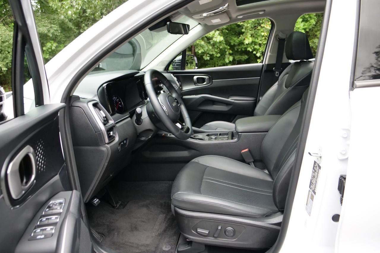 2023 Kia Sorento S / PANO Sunroof / Third Row / Heated Seats! Lincolnton NC