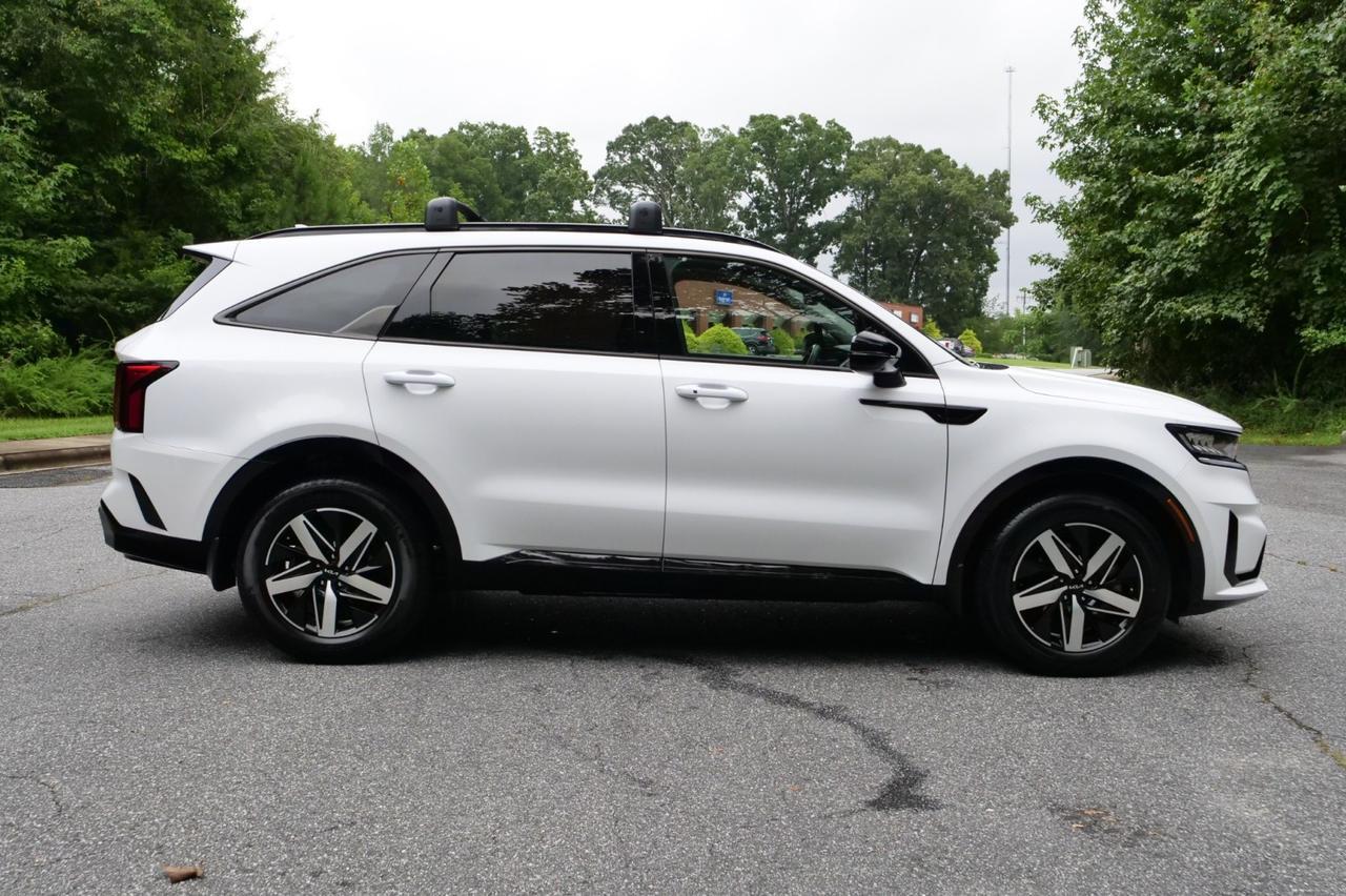 2023 Kia Sorento S / PANO Sunroof / Third Row / Heated Seats! Lincolnton NC
