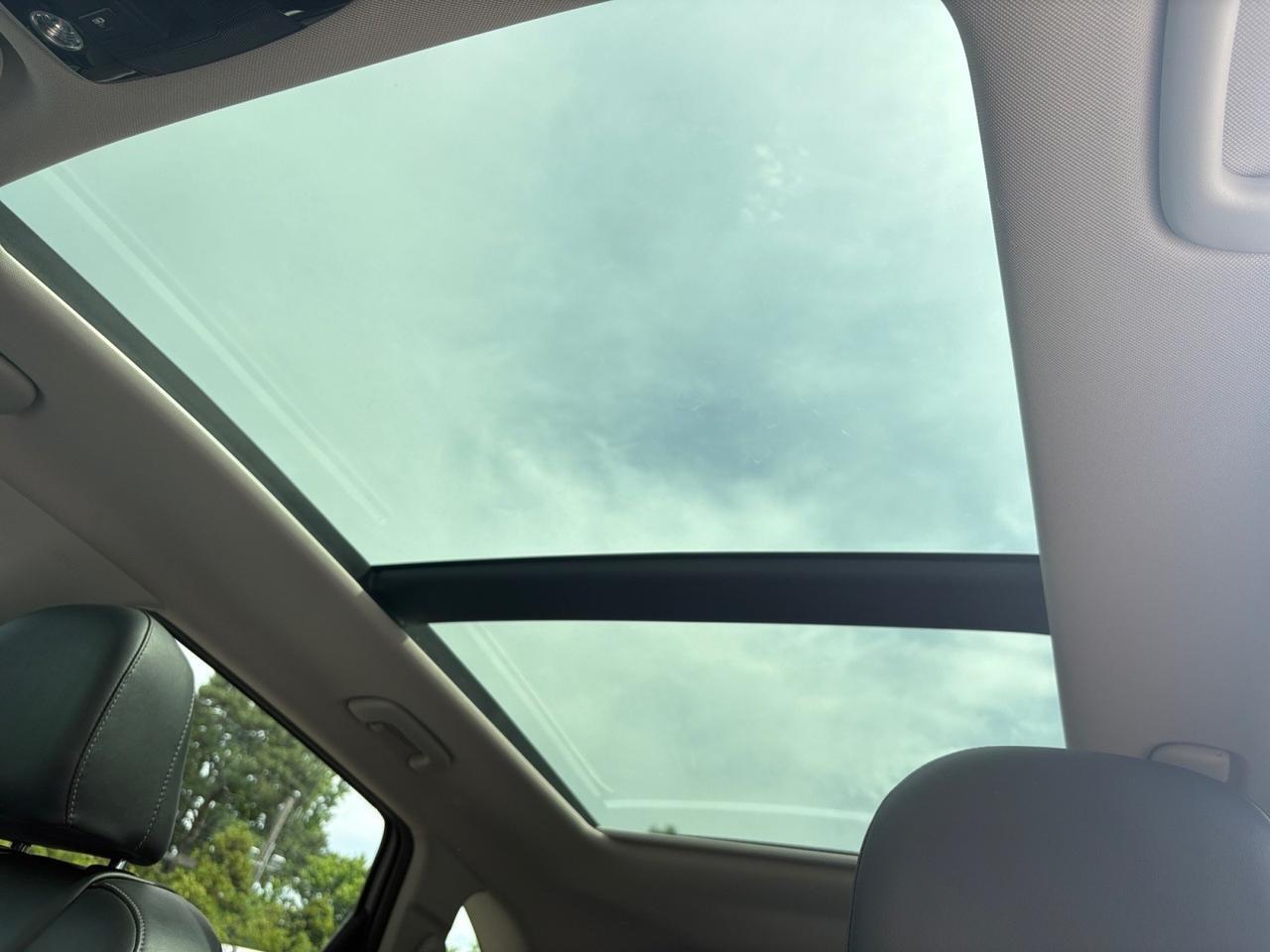 2023 Kia Sorento SX, PANORAMIC MOONROOF, CAPTAINS CHAIRS, POWER 3RD ROW, BLIND SPOT ALERT, LANE KEEP ASSIST, FORWARD COLLISION WARNING, HEATED SEATS, APPLE CARPLAY/ANDROID AUTO, POWER LIFTAGTE, LOW MILES, ONLY 1 OWNER, THIS KIA HAS IT ALL FOR THE WHOLE FAMILY! Virginia Beach VA