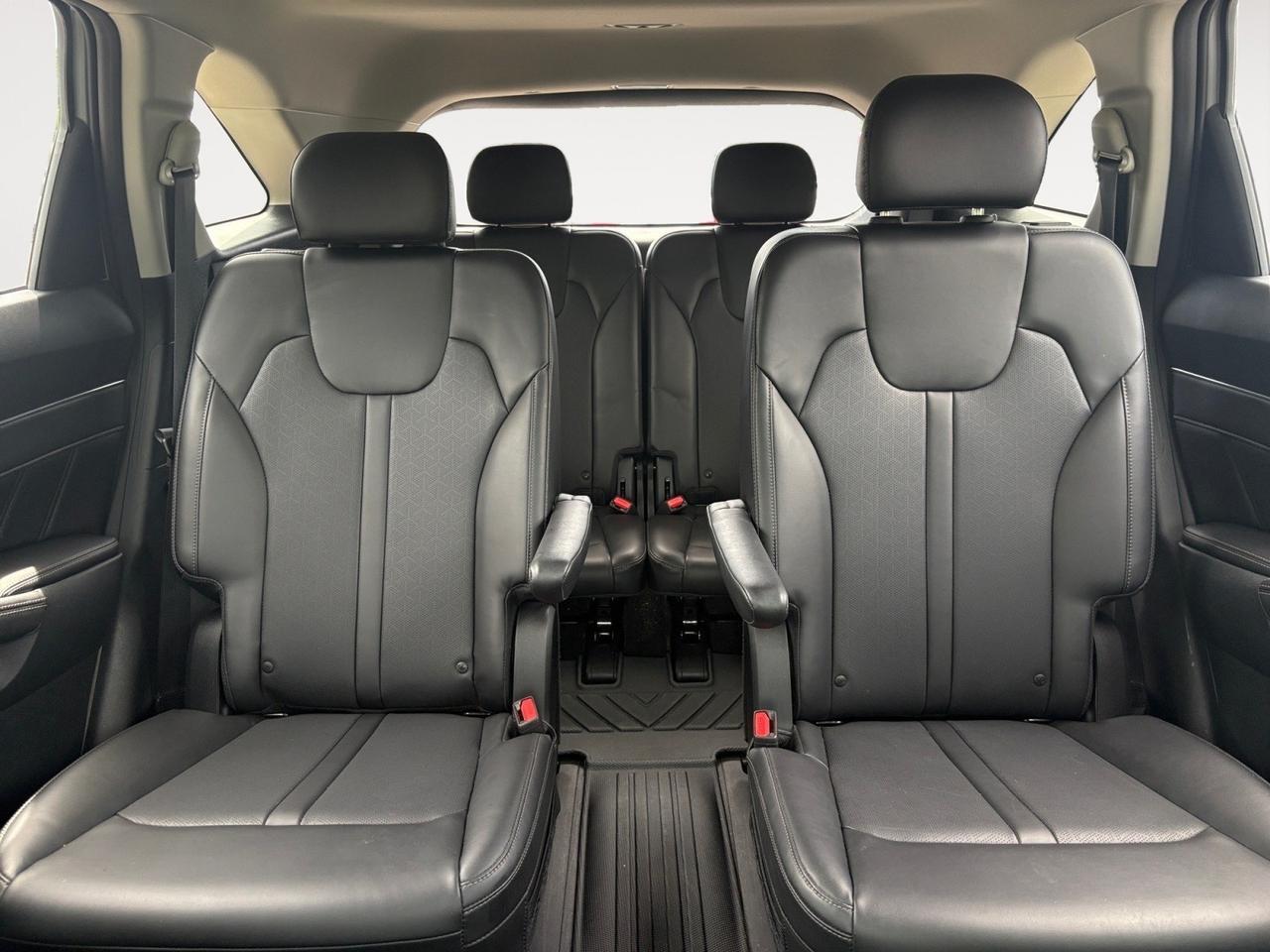 2023 Kia Sorento SX, PANORAMIC MOONROOF, CAPTAINS CHAIRS, POWER 3RD ROW, BLIND SPOT ALERT, LANE KEEP ASSIST, FORWARD COLLISION WARNING, HEATED SEATS, APPLE CARPLAY/ANDROID AUTO, POWER LIFTAGTE, LOW MILES, ONLY 1 OWNER, THIS KIA HAS IT ALL FOR THE WHOLE FAMILY! Virginia Beach VA