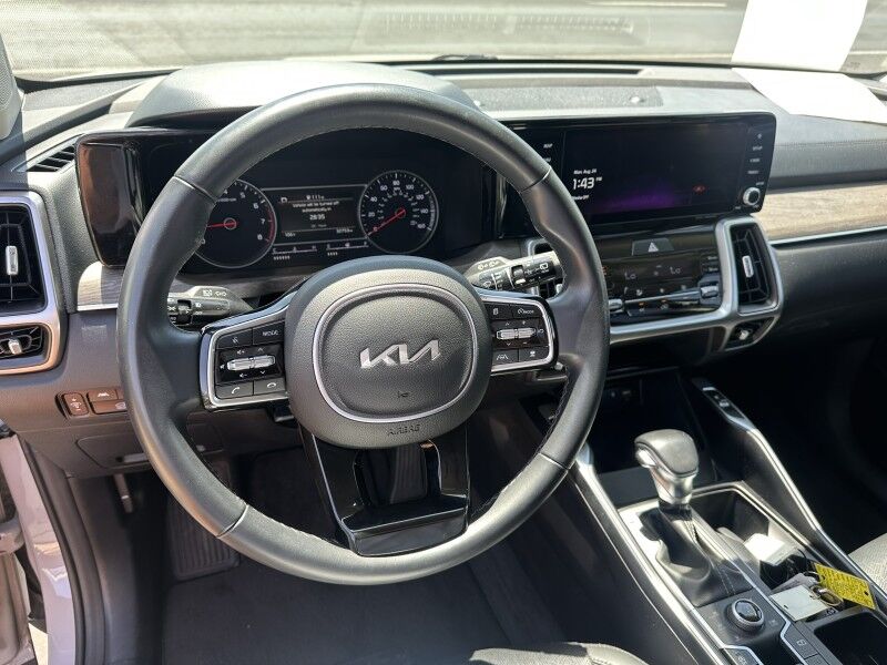 2023 Kia Sorento X-Line EX - Photo 12
