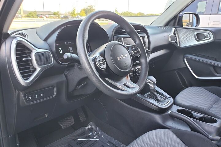 2023 Kia Soul LX  TX