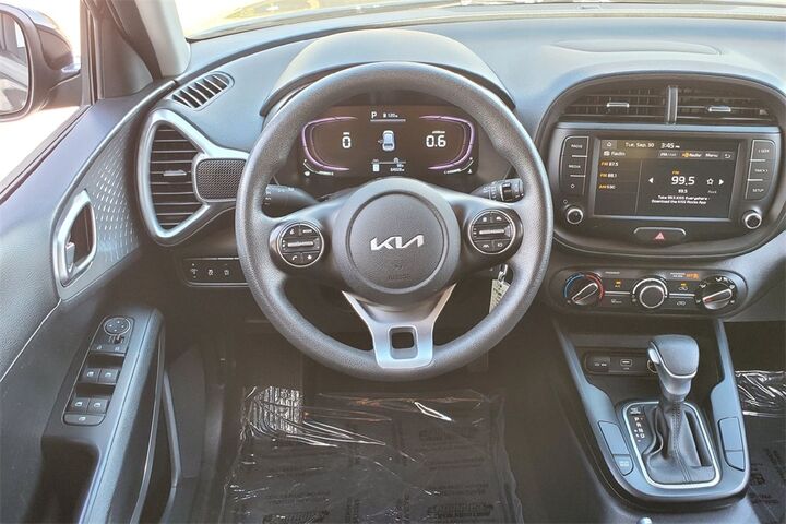 2023 Kia Soul LX  TX