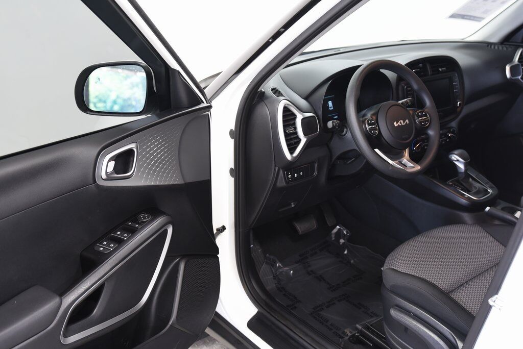 2023 Kia Soul LX Akron
