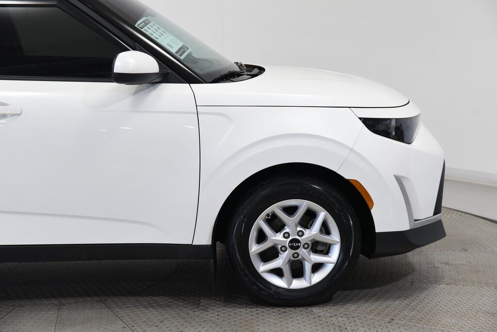 2023 Kia Soul LX Akron